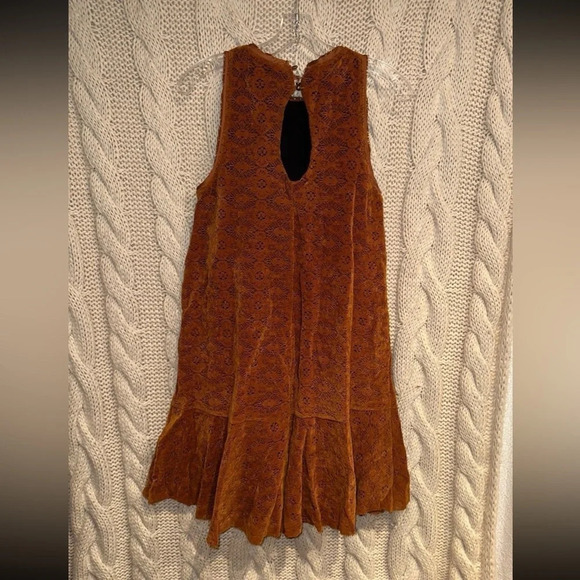 NWT‎ Anthropologie Amis velvet lace dress by Maeve - Picture 3 of 8